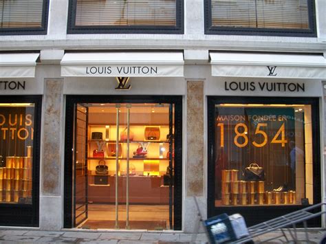 louis vuitton naples italy|lv venice.